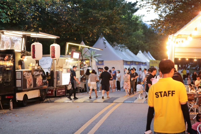 별빛 아래 즐기는 K경마... 렛츠런파크 서울 가을 야간축제 개막