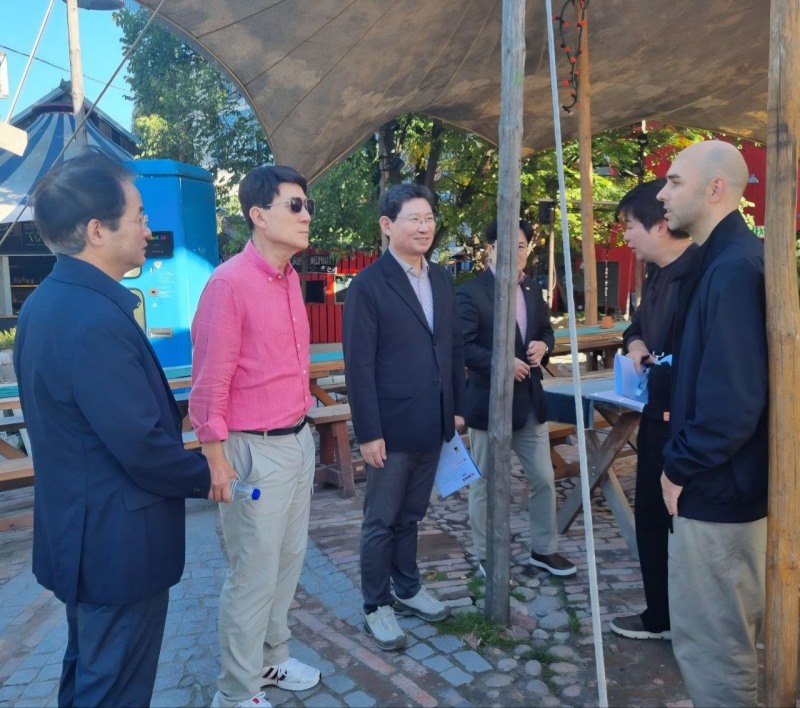 홀쯔막트 25 방문해 관계자 설명 듣고 현장을 살펴봤다