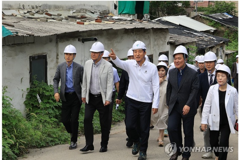 오세훈서울시장은 9일 정부의 '9.7 부동산 대책'과 관련, "집값 상승 지원지인 강남에 신규 물량 계획없어 집값 안정 어렵다"고 말했다. 사진=연합뉴스