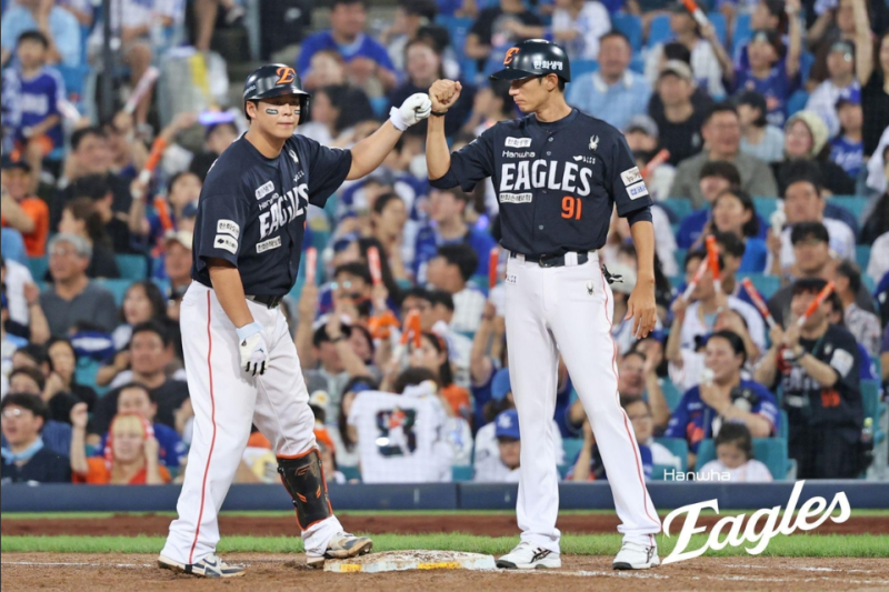 '완벽한 경기' 한화 노시환, 4타점+연속 호수비...30-100 클럽 눈앞