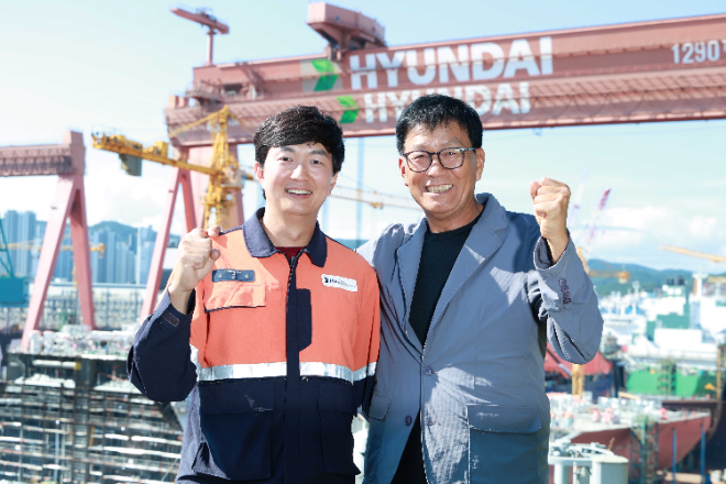 조선업계 최초 ‘부자(父子) 명장’ HD현대중공업 고민철 기사, 고윤열 씨(퇴직사우)