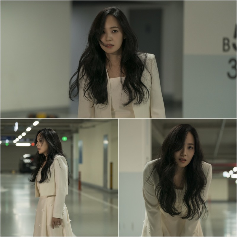 ‘퍼스트레이디’ 유진, ‘헝클어진 머리+맨발의 질주+까진 무릎’ 사생결단 추적 포착