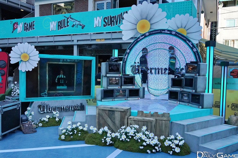 행사장에 들어서면 다양한 독특한 아트 작품들을 만날 수 있었다.