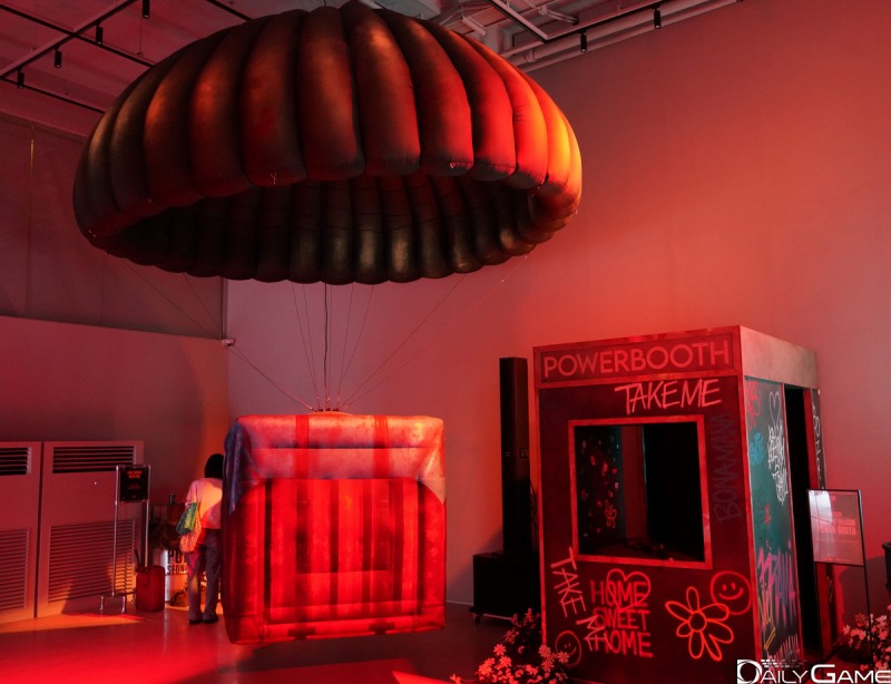 실내 전시관에서는 조명의 변경으로 변화를 꾀했다.