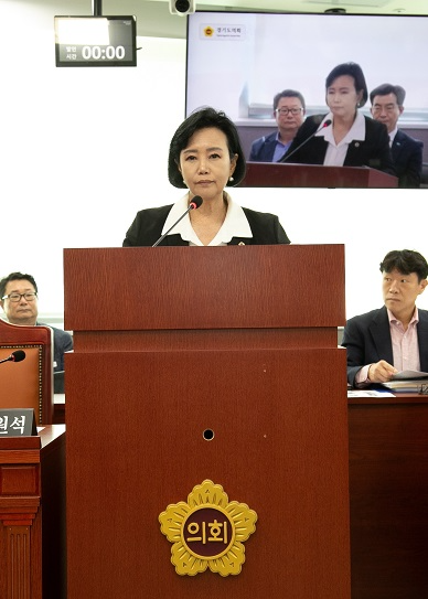 정윤경 경기도의회 부의장