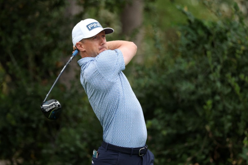 캐나다의 매켄지 휴즈가 2025년 프로코어 챔피언십 1라운드에서 캘리포니아 나파의 실버라도 리조트 앤 스파 5번 홀 티잉 구역에서 샷을 하고 있다./연합뉴스