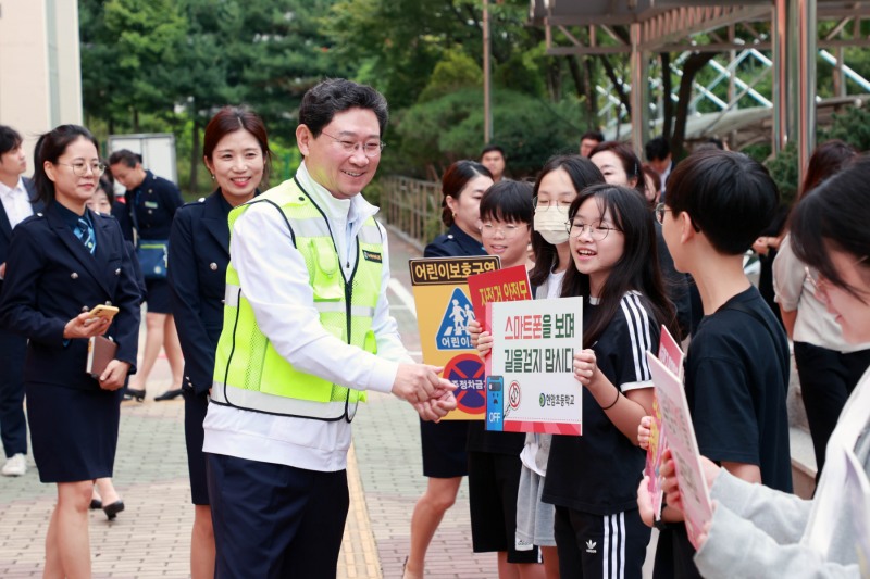 이상일 시장, 현암초 삼거리 횡단보도 교통지도 봉사