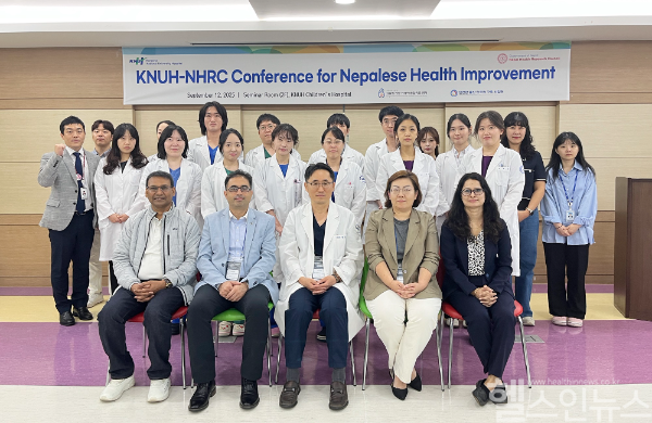 Dr. Pramod Joshi, Chief of the Nepal Health Research Council, visits Kangwon National University Hospital to collaborate on improving maternal health in Nepal. (Photo courtesy of Kangwon National University Hospital)