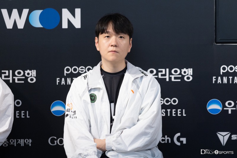 한화생명 최인규 감독, "T1 맞춤 밴픽-인게임 전략 준비"