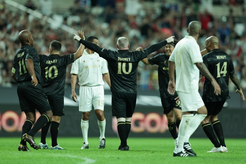 첫 골을 터뜨리고 환호하는 웨인 루니(제공=넥슨).