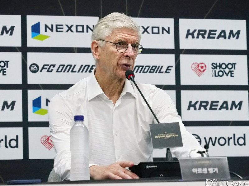'2025 아이콘매치' FC 스피어 아르센 벵거 감독.