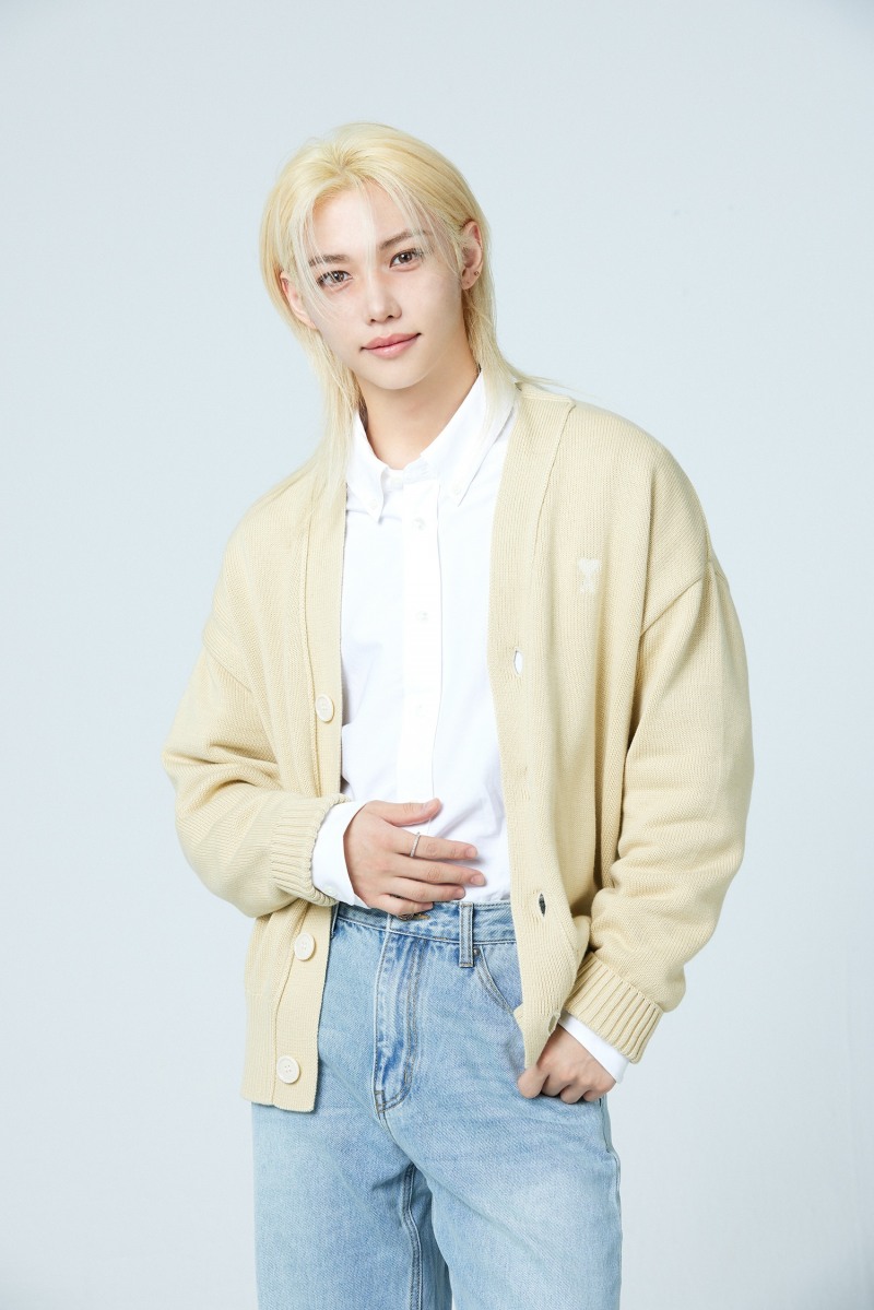 스트레이 키즈 필릭스, 생일 맞아 총 2억 원 기부…“모든 아이들이 자유롭게 꿈꿀 수 있길”