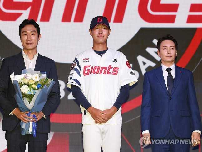 1라운드 4순위 동산고 신동건 / 사진=연합뉴스