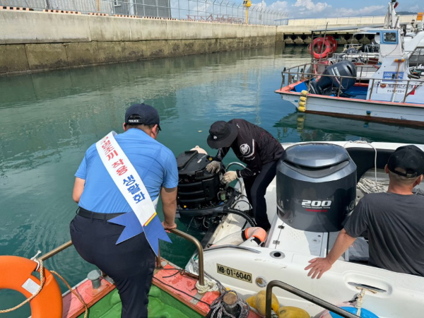 수상레저기구 무상점검. ⓒ 완도해경