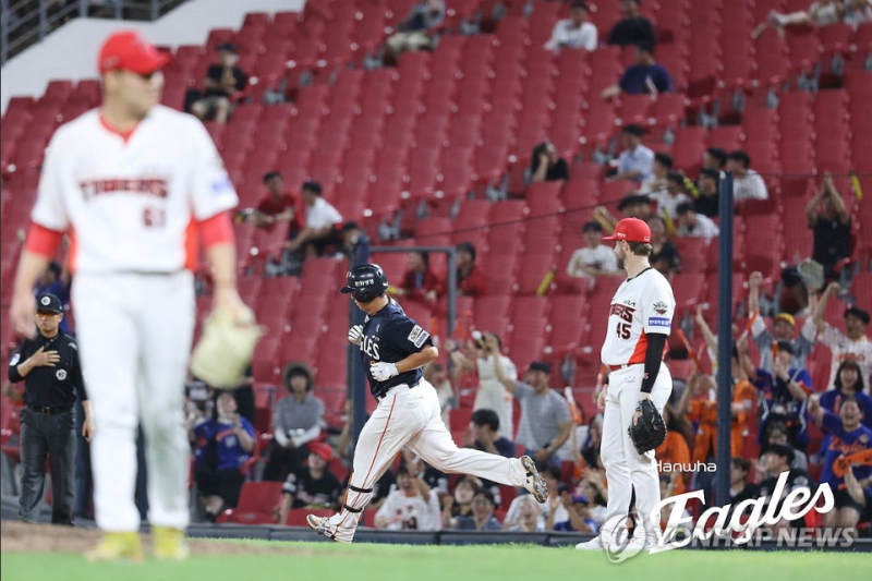 '한화 3연승' 기아 6-2 완파...류현진 9승·타선 폭발로 LG 추격 가속