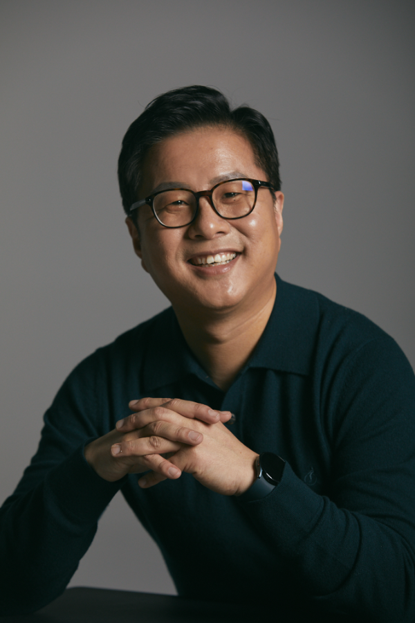 도서출판 파지트 최익성 대표.