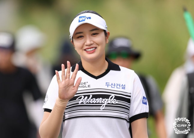 KLPGA 투어 하나금융그룹 챔피언십 1라운드 공동 선두 박혜준. /KLPGA
