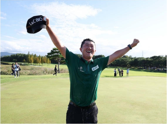 박성국, KPGA 골프존 오픈 우승…7년 만에 투어 2승 달성