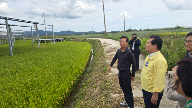 더불어민주당 전남도당위원장을 맡고 있는 주철현 국회의원(여수시갑)은 지난 9월 22일, 전남 영광군 일대 재생에너지 발전단지를 방문해 현장 점검에 나섰다.