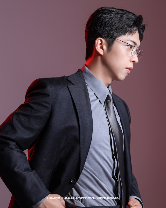 ‘북극성’ 주종혁, 냉철한 경호실장의 카리스마…포스터 비하인드 컷 공개