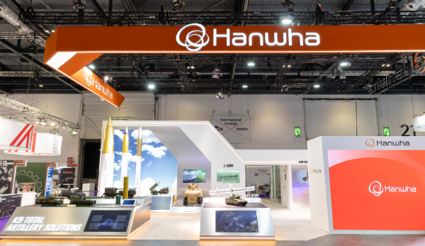 영국 방산전시회 DSEI에 참가한 한화그룹 방산 3사의 부스 전경.