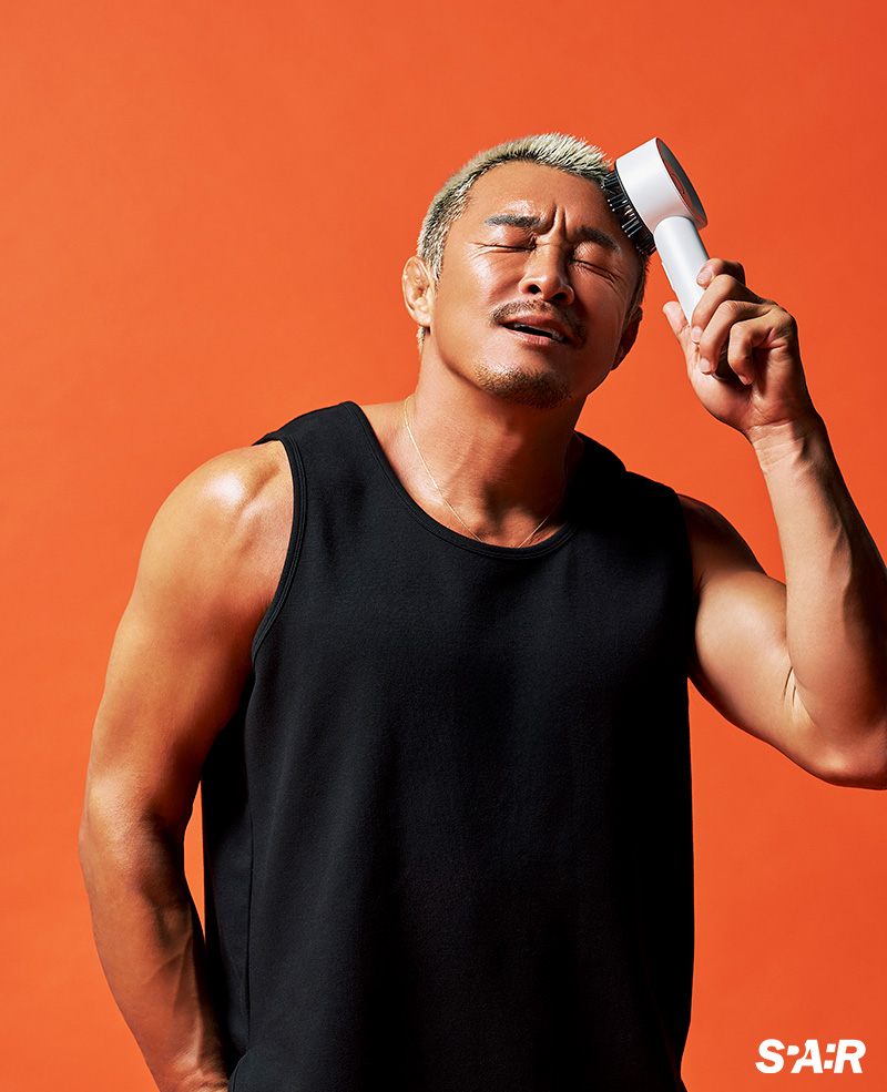 스파알 두피 마사지기 출시, 모델 추성훈과 동행