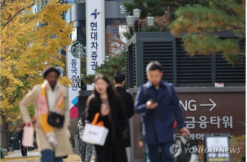 미국 주식 주간거래가 11월 4일부터 재개됨에 따라 증권사들의 투자자 유치경쟁이 치열할 것으로 예상된다. 사진=연합뉴스