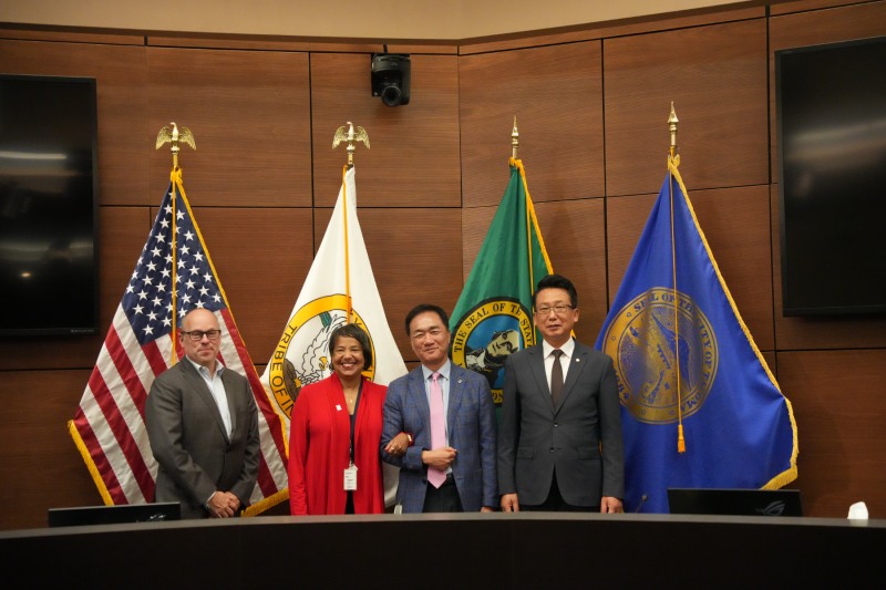 미국 워싱턴주 타코마시와 시애틀 항만청 방문