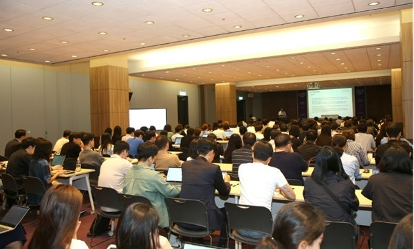 한국주류수입협회는 매년 ‘서울국제주류&와인박람회’ 기간 중 주류산업과 관련된 다양한 규정들을 소개하는 설명회를 개최하고 있다. /한국주류수입협회