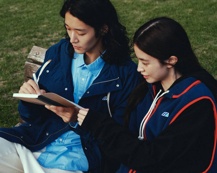 25AW 모노그램M 화보 이미지 컷 (출처: 한국미즈노)