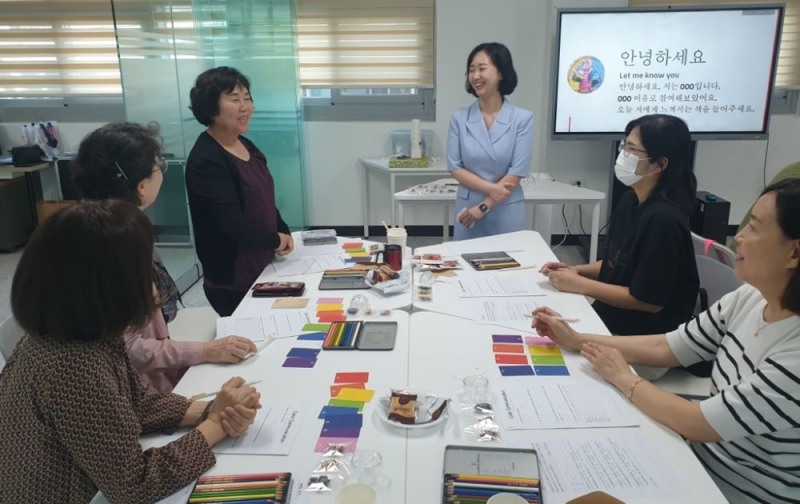 의정부시, 돌봄종사자를 위한 힐링 프로그램 '꽃차와 마음쉼표' 운영