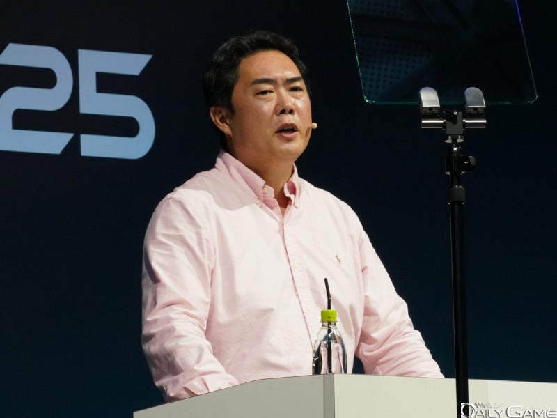 그 동안 '플레이스테이션'의 온라인 서비스와 스토어가 거쳐온 역사를 소개했다.