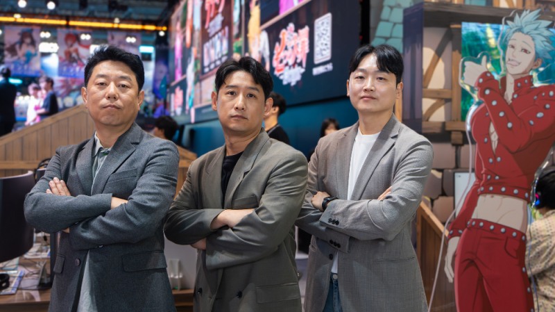 TGS에서 만난 '일곱 개의 대죄: 오리진' 개발진. 왼쪽부터 넷마블에프앤씨 박동훈 AD, 구도형 PD, 넷마블 김병록 사업본부장(제공=넷마블).