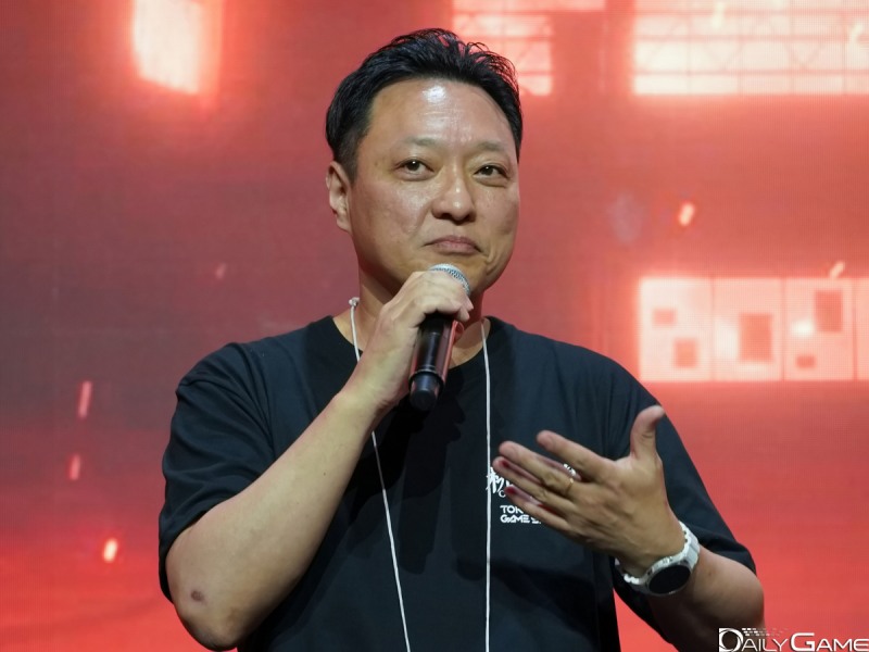 "원작 애니메이션의 화려한 액션을 게임 속에 구현하는 과정에 집중했다"는 김필종 AD.