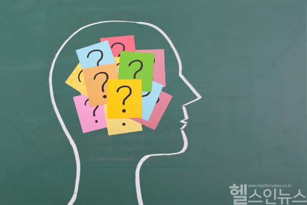 반복적인 일과성 기억상실은 뇌졸중 전조 증상일 수 있어 즉각적인 병원 진단이 필요하다. (사진 제공=클립아트코리아)