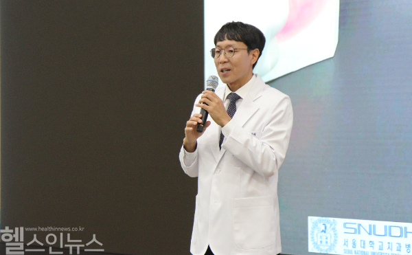 강의 중인 이정태 교수 (사진 제공=서울대치과병원)