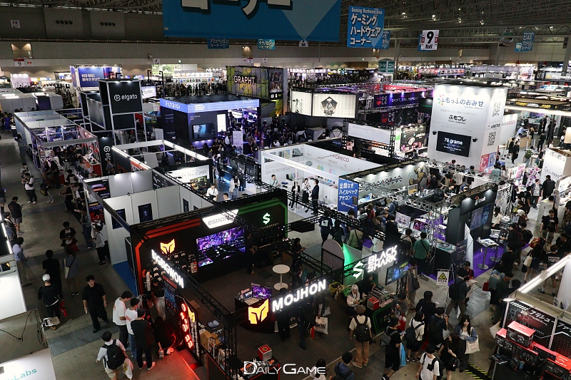TGS 2025 e스포츠, 게이밍하드웨어 전시장(코너) 전경.