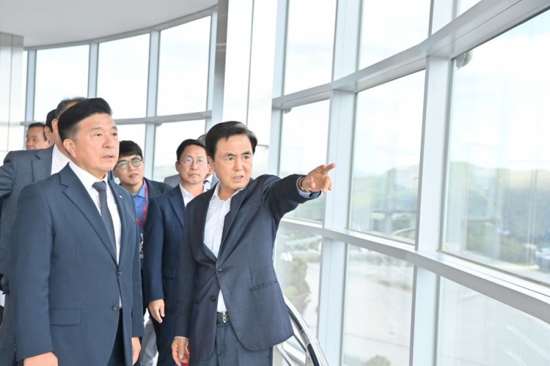 충남도 예당호, 출렁다리 이어 무빙보트·어드벤처…충남관광 새 활력