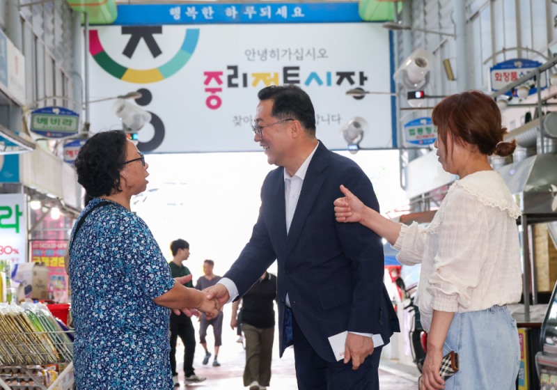 이장우 대전시장, 중리·신도시장 방문해 상인 격려…구매 물품 취약계층 지원