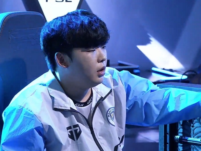 첫 세트 승리 후의 위기를 넘기며 16강을 확정지은 '체이스' 권창환(출처=대회 실황 캡처).