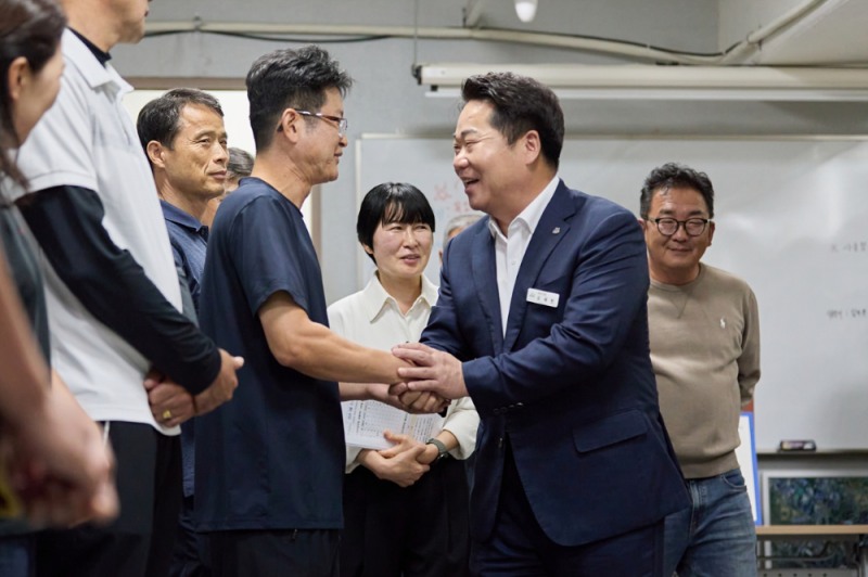 아산시 오세현 시장, "40만 시민 대신 감사"… 추석 앞 현장 근무자 위로