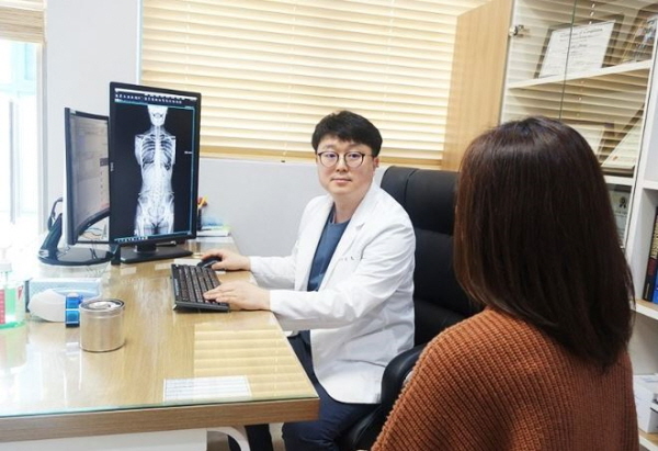 더힘의원 문정점 정승호 원장