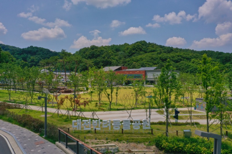 대전시, 전국 첫 자치구별 반려동물 놀이터 구축…공약 조기 달성
