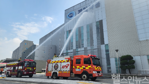 제일약품 용인 백암공장에서 용인시청 및 백암119 안전센터와 합동으로 2025년 재난 대응 종합훈련을 실시했다. (사진 제공=제일약품)