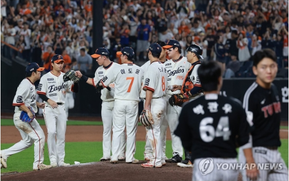 '확정은 3위·4위뿐' 1200만 관중의 결말은? 1위·5위 경쟁 치열...최종전까지 간다