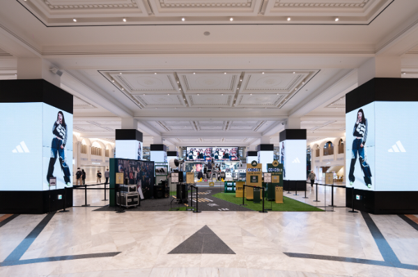 신세계 센트럴시티 아디다스 팝업스토어