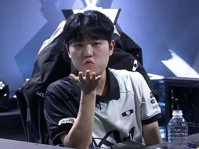 '클러치' 박지민이 '구끼' 김시경에 완승을 거두며 토너먼트로 향했다(출처=대회 실황 캡처).