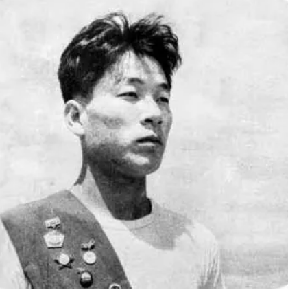 1966년 잉글랜드 월드컵 8강 신회 주역으로 '동양의 진주'로 불린 북한 박두익