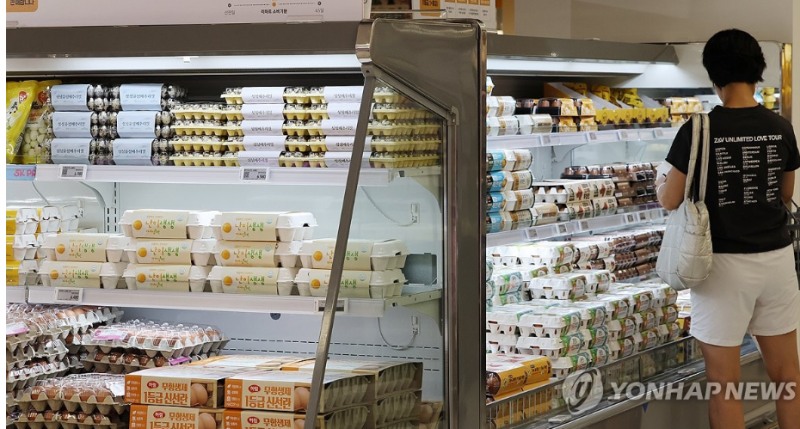 추석을 앞두고 달걀 빵 쌀 등 먹거리 물가가 큰 폭으로 오르고있다. 사진=연합뉴스