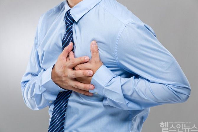 부정맥은 증상이 없더라도 뇌졸중 같은 합병증으로 이어질 수 있어 조기 발견이 중요하다 /사진=클립아트코리아